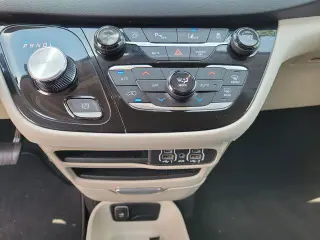Chrysler Pacifica 2023 Touring L 4dr Mini-Van