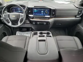Chevrolet Silverado 1500 2023 4x4 LT 4dr Crew Cab 5.8 ft. SB w/1LT