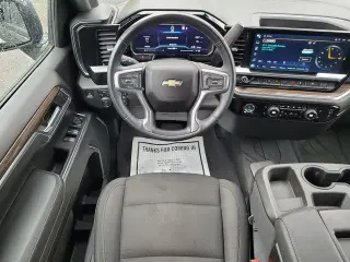 Chevrolet Silverado 1500 2023 4x4 LT 4dr Crew Cab 5.8 ft. SB w/1LT