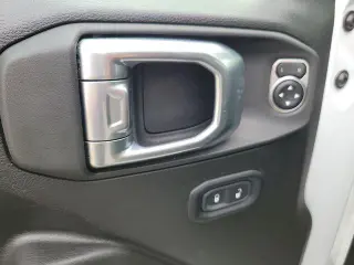 Jeep Wrangler 2025 4x4 Rubicon 4dr SUV