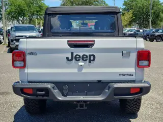 Jeep Gladiator 2021 4x4 Sport 4dr Crew Cab 5.0 ft. SB
