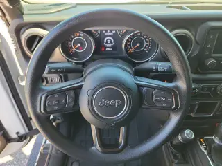 Jeep Gladiator 2021 4x4 Sport 4dr Crew Cab 5.0 ft. SB