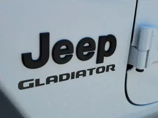 Jeep Gladiator 2021 4x4 Sport 4dr Crew Cab 5.0 ft. SB