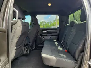 Ram 1500 2026 4x2 Express 4dr Crew Cab 5.6 ft. SB Pickup