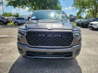Ram 1500 2026 4x2 Express 4dr Crew Cab 5.6 ft. SB Pickup