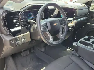 Chevrolet Silverado 1500 2023 4x4 LT 4dr Crew Cab 5.8 ft. SB w/1LT