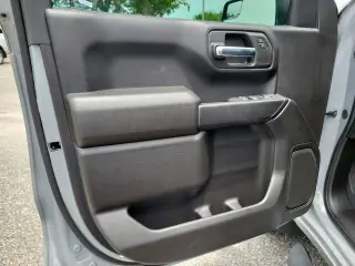 Chevrolet Silverado 1500 2025 4x4 Custom 4dr Crew Cab 5.8 ft. SB