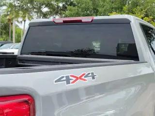 Chevrolet Silverado 1500 2025 4x4 Custom 4dr Crew Cab 5.8 ft. SB