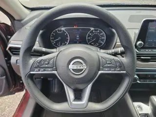 Nissan Altima 2025 2.5 SV 4dr Sedan