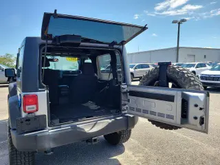 Jeep Wrangler 2017 4x4 Willys Wheeler 2dr SUV