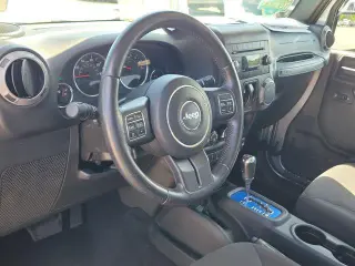 Jeep Wrangler 2017 4x4 Willys Wheeler 2dr SUV