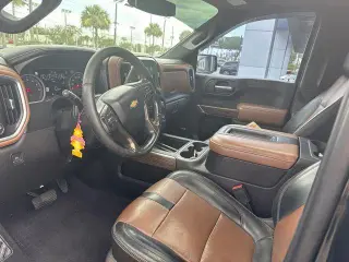 Chevrolet Silverado 1500 2019 4x4 High Country 4dr Crew Cab 5.8 ft. SB