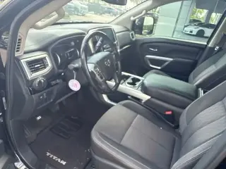 Nissan Titan 2021 4x4 SV 4dr Crew Cab 5.6 ft. SB