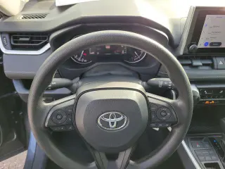 Toyota RAV4 2024 AWD LE 4dr SUV