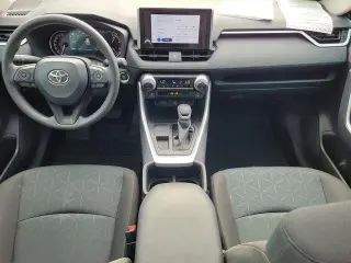 Toyota RAV4 2025 XLE 4dr SUV