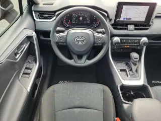 Toyota RAV4 2025 XLE 4dr SUV