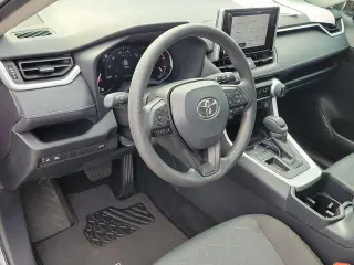 Toyota RAV4 2025 XLE 4dr SUV