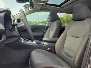 Toyota RAV4 2025 XLE 4dr SUV