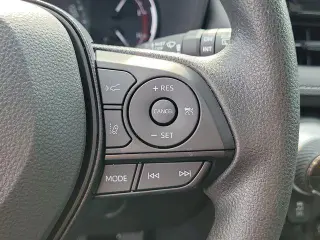Toyota RAV4 2025 XLE 4dr SUV