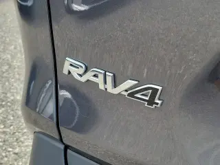 Toyota RAV4 2025 XLE 4dr SUV