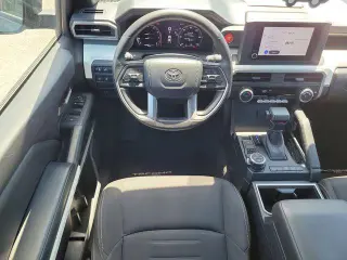 Toyota Tacoma 2024 4x4 TRD Off-Road 4dr Double Cab 5.0 ft SB 8A
