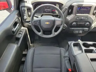 Chevrolet Silverado 1500 2023 4x4 Custom 4dr Crew Cab 5.8 ft. SB