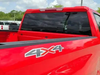 Chevrolet Silverado 1500 2023 4x4 Custom 4dr Crew Cab 5.8 ft. SB