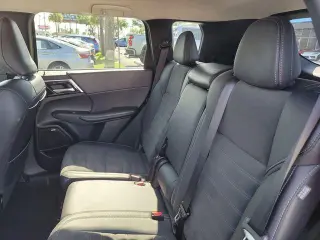 Mitsubishi Outlander 2025 SE 4dr SUV