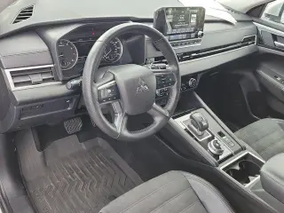 Mitsubishi Outlander 2024 SE 4dr SUV
