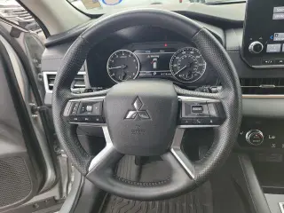 Mitsubishi Outlander 2024 SE 4dr SUV