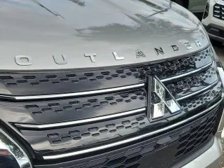 Mitsubishi Outlander 2024 SE 4dr SUV