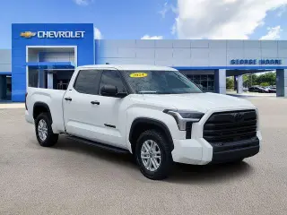 Toyota Tundra 2024 4x2 SR5 4dr CrewMax Cab Pickup LB