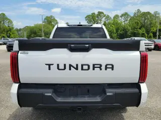 Toyota Tundra 2024 4x2 SR5 4dr CrewMax Cab Pickup LB