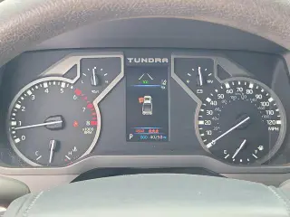Toyota Tundra 2024 4x2 SR5 4dr CrewMax Cab Pickup LB