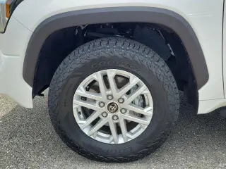 Toyota Tundra 2024 4x2 SR5 4dr CrewMax Cab Pickup LB