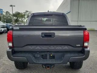 Toyota Tacoma 2022 4x2 SR5 V6 4dr Double Cab 5.0 ft SB