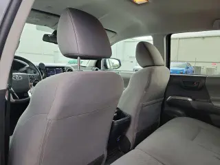 Toyota Tacoma 2022 4x2 SR5 V6 4dr Double Cab 5.0 ft SB