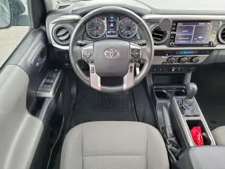 Toyota Tacoma 2022 4x2 SR5 V6 4dr Double Cab 5.0 ft SB