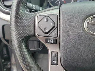 Toyota Tacoma 2022 4x2 SR5 V6 4dr Double Cab 5.0 ft SB