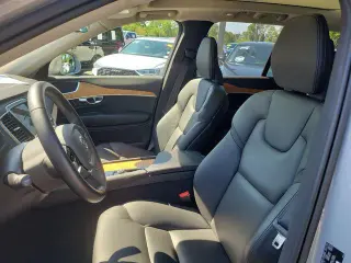 Volvo XC90 2024 AWD B5 Plus Bright Theme 4dr SUV