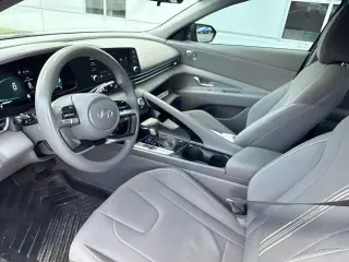 Hyundai ELANTRA Hybrid 2025 Blue 4dr Sedan