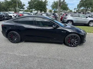 Tesla Model 3 2023 4dr Sedan