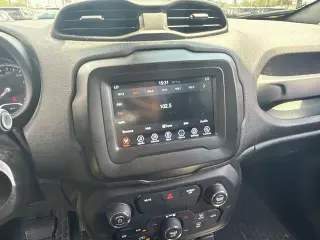 Jeep Renegade 2019 Latitude 4dr SUV