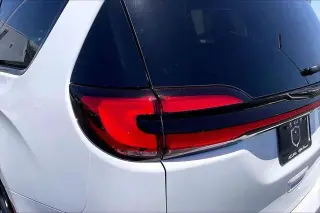 Chrysler Pacifica Hybrid 2022 Limited 4dr Mini-Van