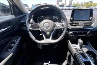 Nissan Altima 2020 2.5 SR 4dr Sedan