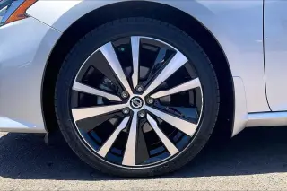 Nissan Altima 2020 2.5 SR 4dr Sedan