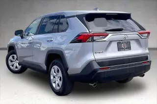 Toyota RAV4 2024 AWD LE 4dr SUV
