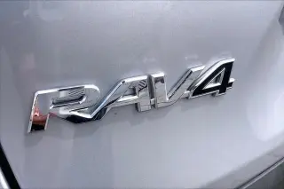Toyota RAV4 2024 AWD LE 4dr SUV