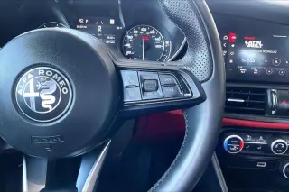 Alfa Romeo Giulia 2021 Ti 4dr Sedan