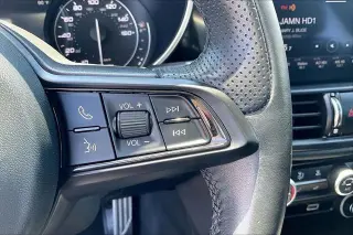 Alfa Romeo Giulia 2022 Ti 4dr Sedan